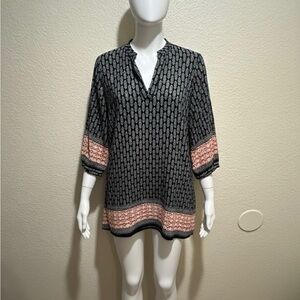 Sweet Wanderer Black and Pink Patterned Tunic